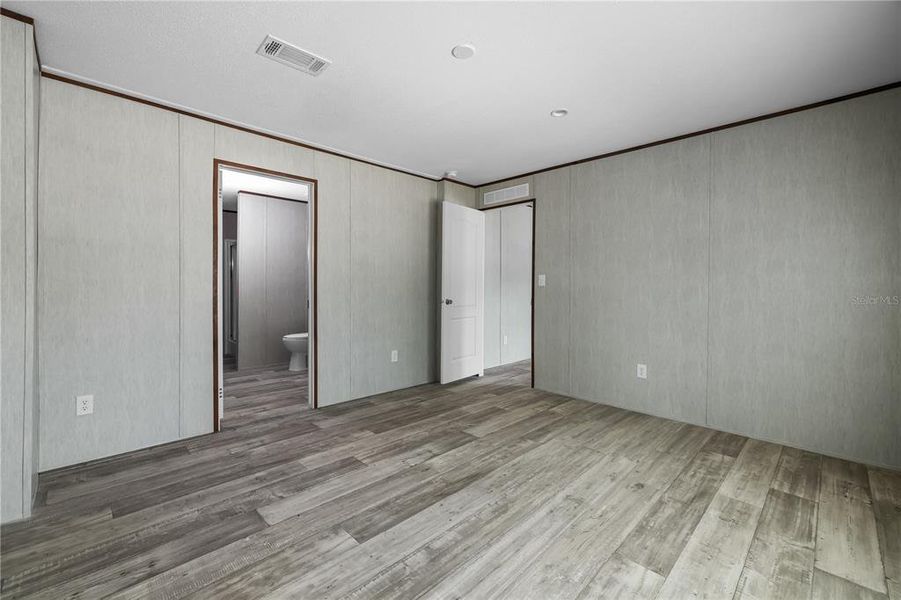 Spacious, unfurnished interior of a new home in , Christmas (Image 25).
