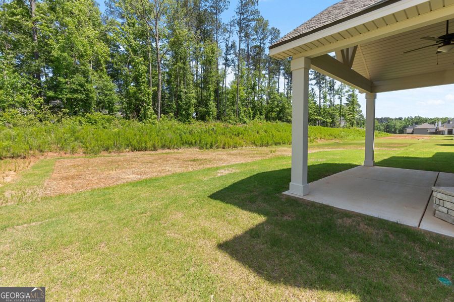Exterior details and patio area of a home in Juliette Crossing, Forsyth (Image 33).