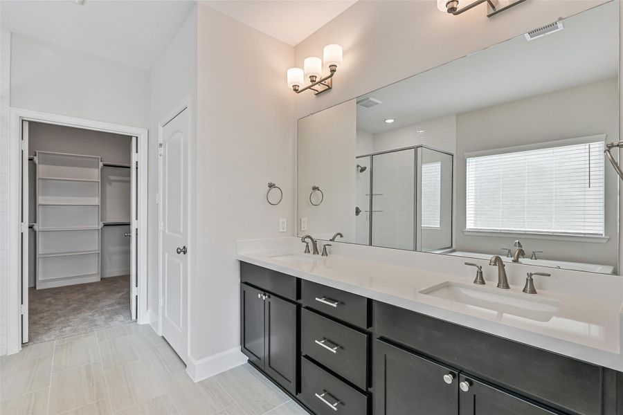 Furnished interior view inside a new home in Pearland Old Townsite, Pearland (Image 16).
