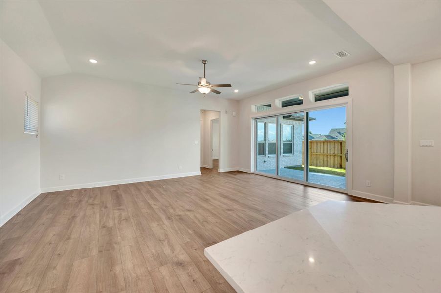 Spacious, unfurnished interior of a new home in Riceland - Enclave Row Collection, Mont Belvieu (Image 15).
