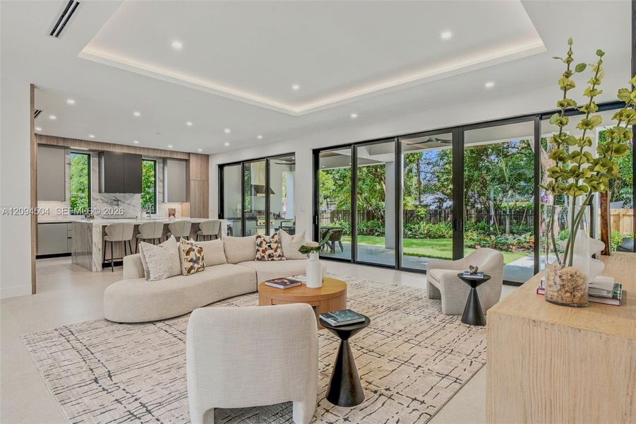 Community amenities in , South Miami (Image 83).