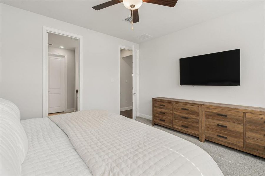 Furnished interior view inside a new home in South Oak, Oak Point (Image 8). Furnished interior view inside a new home in South Oak, Oak Point (Image 8).