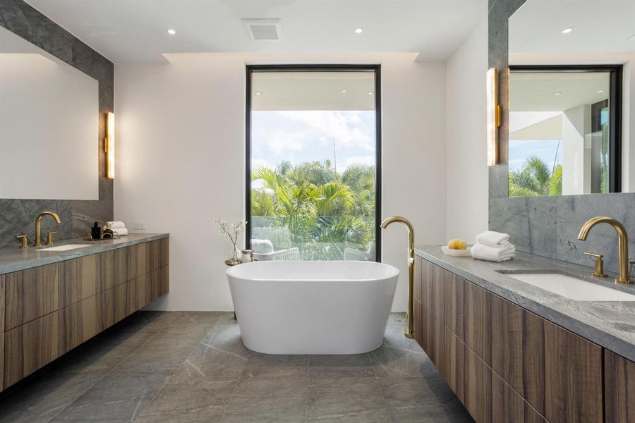 Primar Bathroom