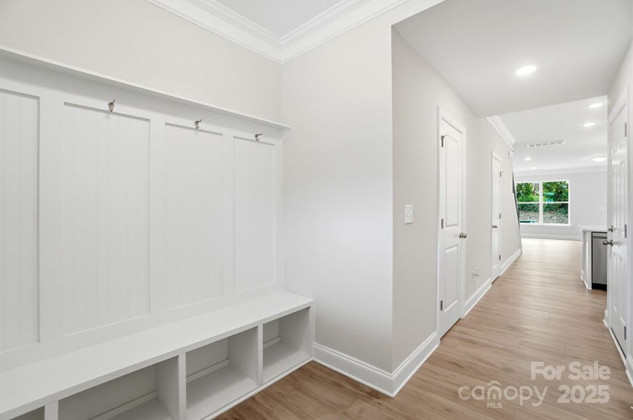 Spacious, unfurnished interior of a new home in Harrisburg Village, Harrisburg (Image 28).