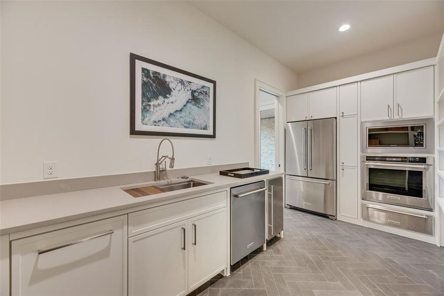 Furnished interior view inside a new home in , Dallas (Image 27). Furnished interior view inside a new home in , Dallas (Image 27).