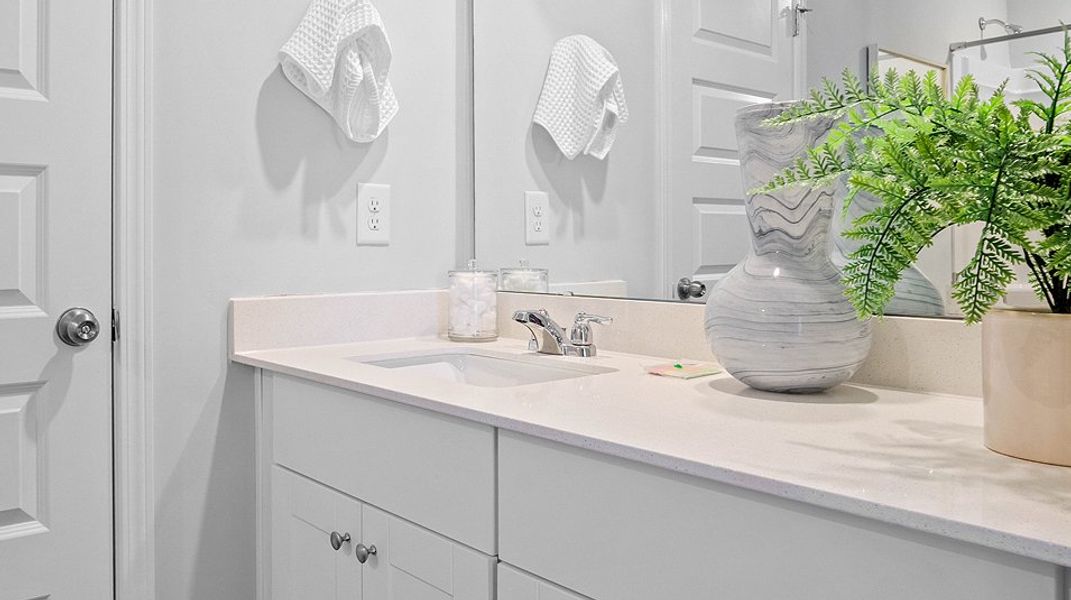 Kingston Oaks Ei Owners Bath Vanity