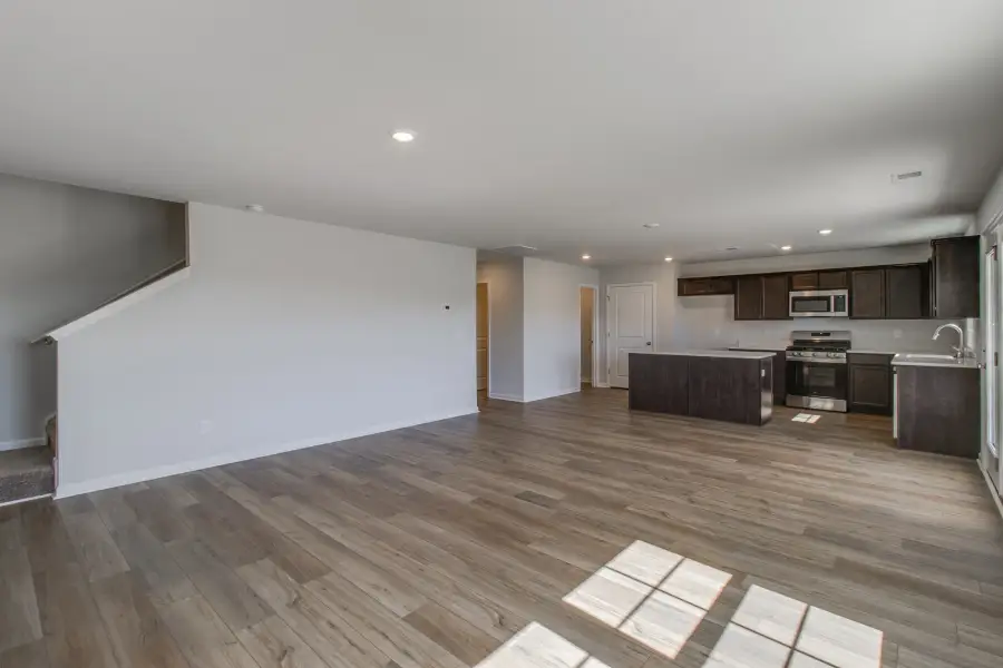 Spacious, unfurnished interior of a new home in Bluefield, Lexington (Image 22).