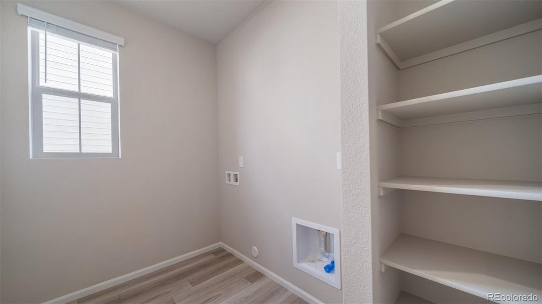 Spacious, unfurnished interior of a new home in , Aurora (Image 19).