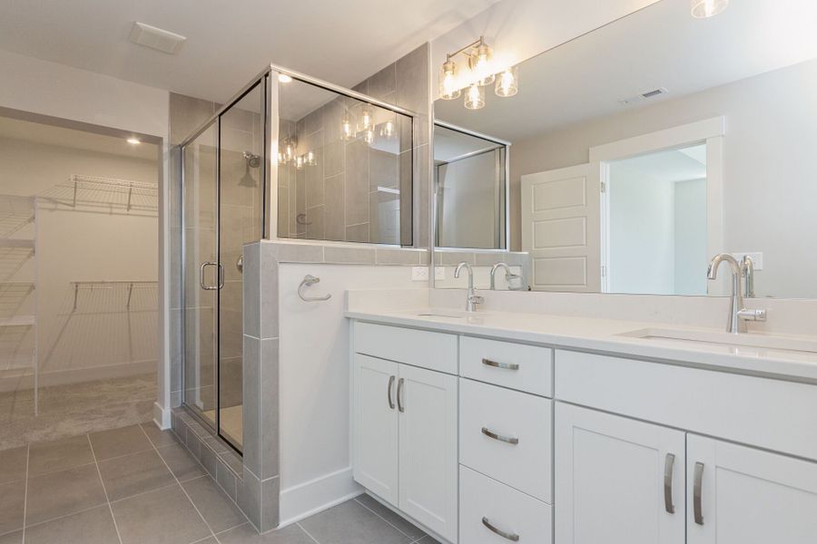 Owner's Bath Owner's Bath