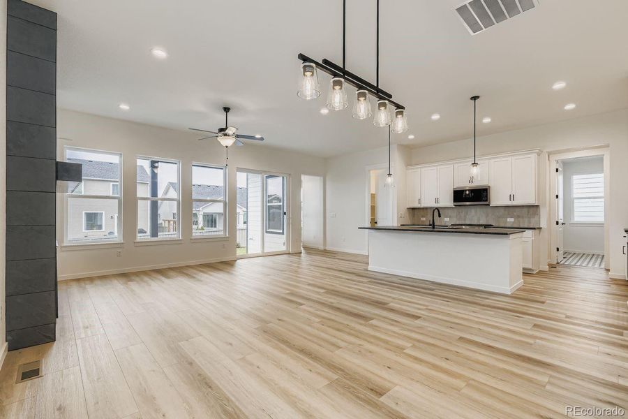 Spacious, unfurnished interior of a new home in , Colorado Springs (Image 27).