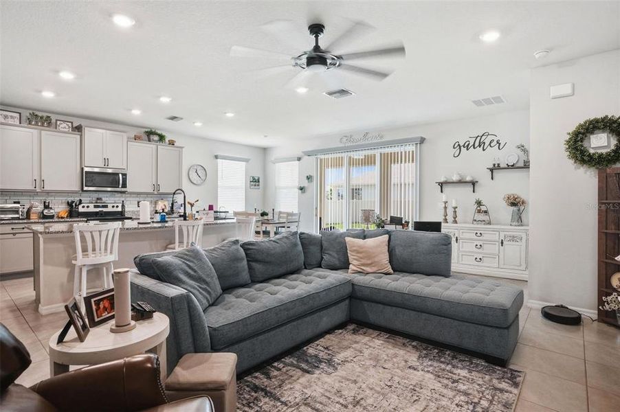 Furnished interior view inside a new home in Waterford, Brooksville (Image 7).