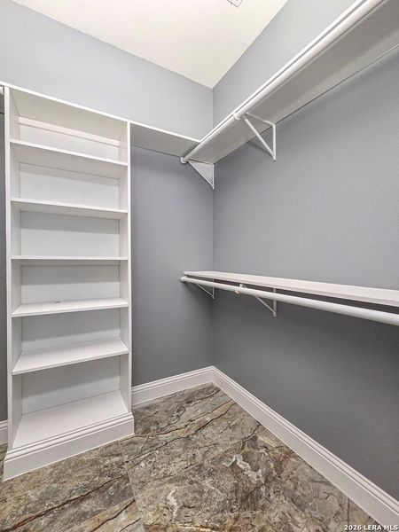 Spacious, unfurnished interior of a new home in , Eagle Pass (Image 32).