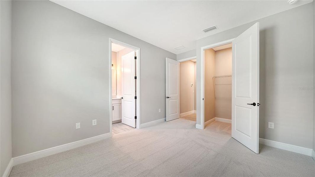 Spacious, unfurnished interior of a new home in Windward, Lakewood Ranch (Image 35). Spacious, unfurnished interior of a new home in Windward, Lakewood Ranch (Image 35).