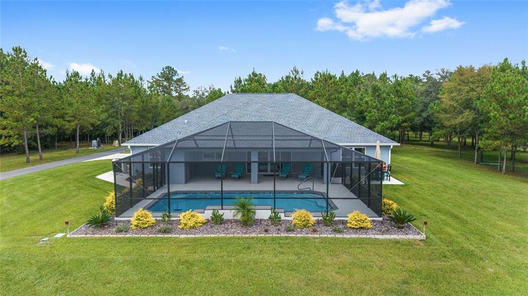 Image 83 of a home in .