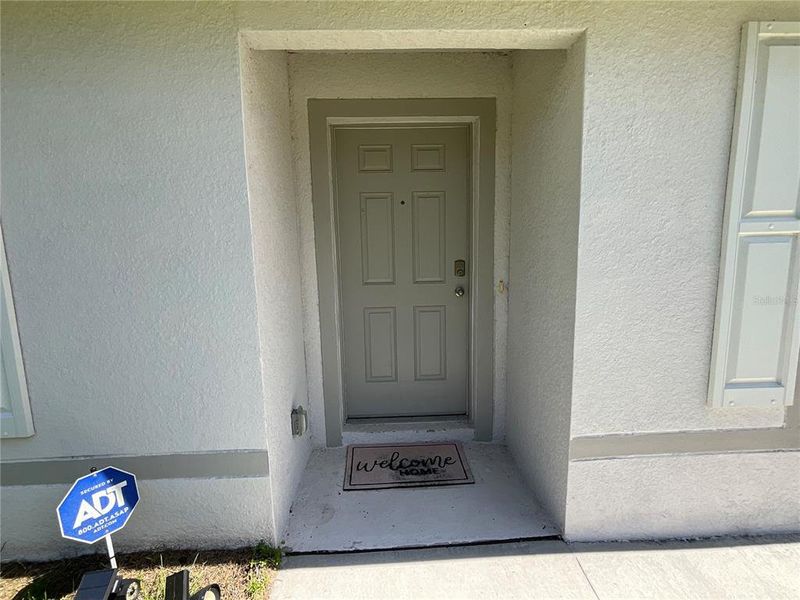 Exterior details and patio area of a home in , Port Charlotte (Image 3).