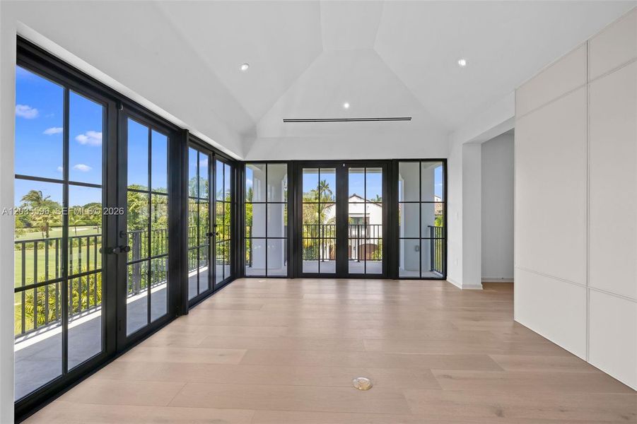 Spacious, unfurnished interior of a new home in , Miami Beach (Image 101). Spacious, unfurnished interior of a new home in , Miami Beach (Image 101).