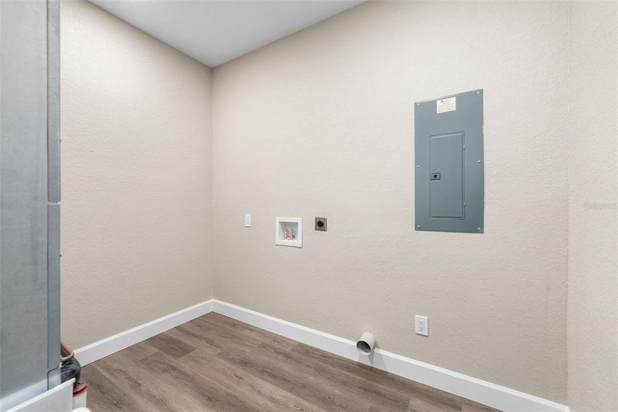 Spacious, unfurnished interior of a new home in , Gainesville (Image 25).