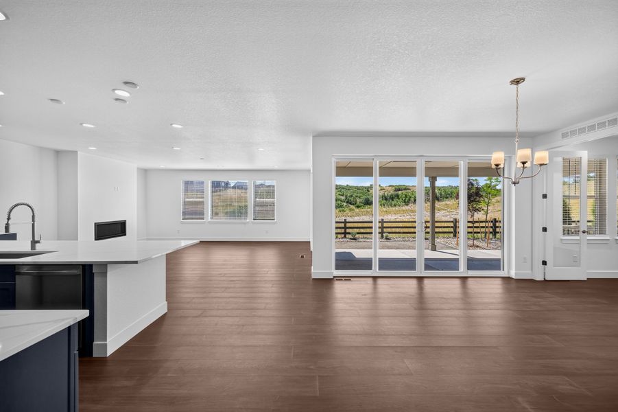 Spacious, unfurnished interior of a new home in Macanta, Castle Rock (Image 16). Spacious, unfurnished interior of a new home in Macanta, Castle Rock (Image 16).
