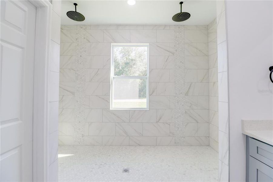 Furnished interior view inside a new home in , Ocklawaha (Image 9).