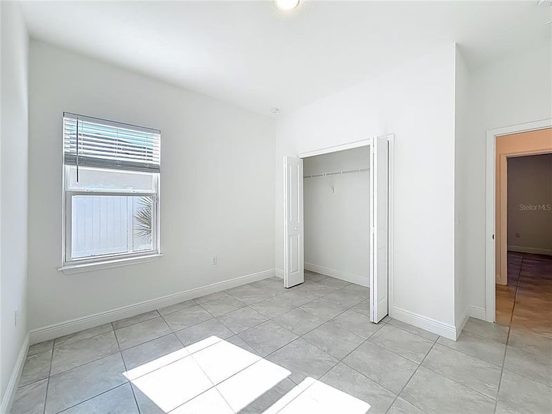 Spacious, unfurnished interior of a new home in , Ocala (Image 33).