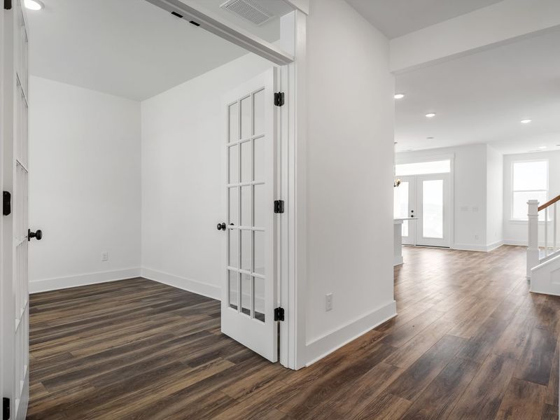 Spacious, unfurnished interior of a new home in Meadow Ridge Estates, Josephine (Image 11).