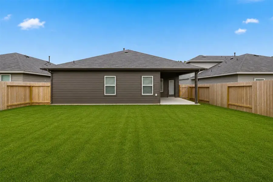 Backyard of Home(Photography effect) Backyard of Home(Photography effect)