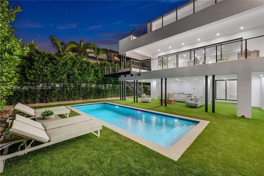Exterior details and patio area of a home in , Key Biscayne (Image 34).