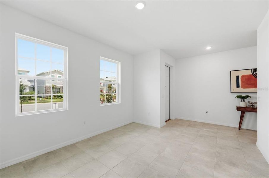 Spacious, unfurnished interior of a new home in Trinity Place, St. Cloud (Image 21).