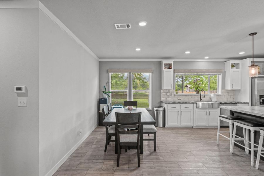 Furnished interior view inside a new home in , Santa Fe (Image 10).