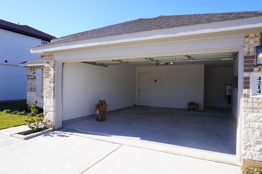 Exterior details and patio area of a home in , Fulshear (Image 11).