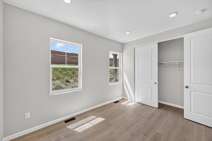 Spacious, unfurnished interior of a new home in Trailstone, Arvada (Image 23).