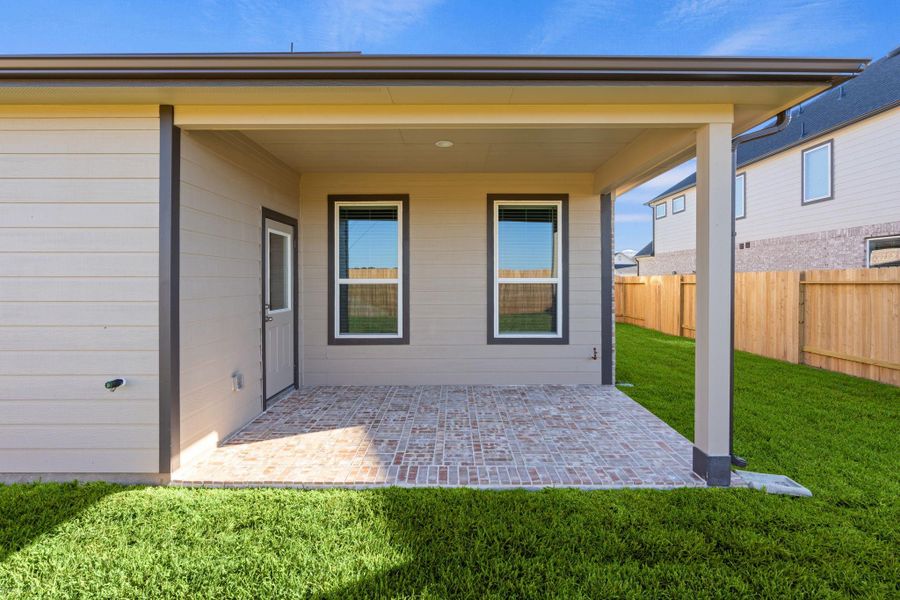 Exterior details and patio area of a home in Briarwood Crossing, Rosenberg (Image 22). Exterior details and patio area of a home in Briarwood Crossing, Rosenberg (Image 22).