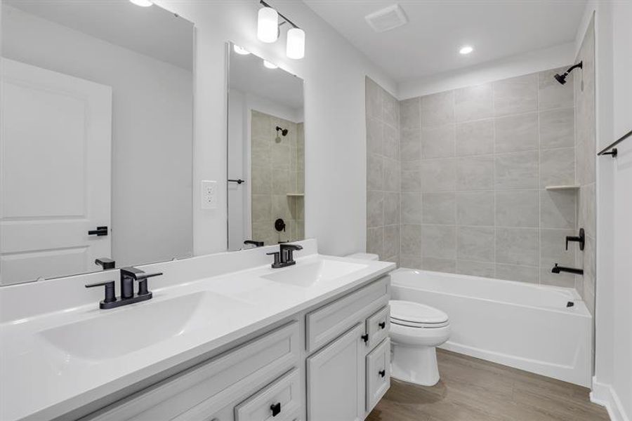 Furnished interior view inside a new home in Edinburgh, Locust Grove (Image 3).