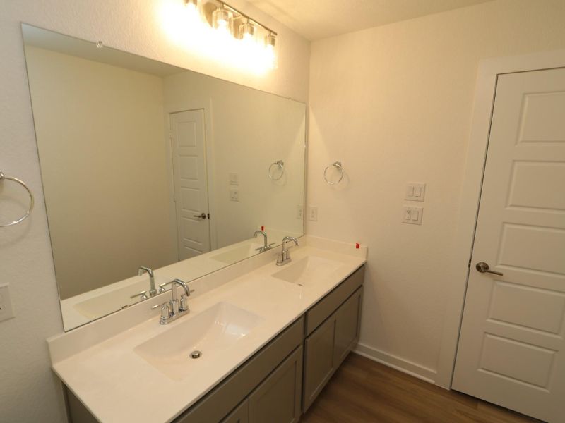 Furnished interior view inside a new home in Miller's Pond, Rosenberg (Image 7). Furnished interior view inside a new home in Miller's Pond, Rosenberg (Image 7).