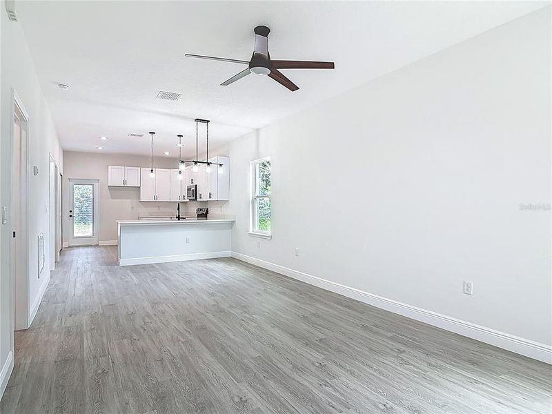 Spacious, unfurnished interior of a new home in , Sanford (Image 22).