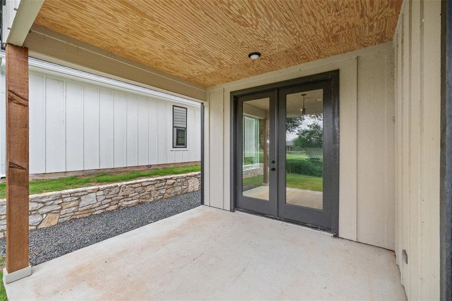 Exterior details and patio area of a home in , Granbury (Image 3). Exterior details and patio area of a home in , Granbury (Image 3).