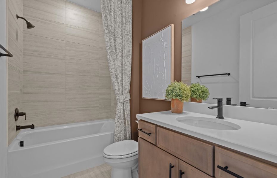 Representative furnished interior of a home built from the Stardom by Del Webb in Del Webb Southern Oaks, Newnan (Image 12).