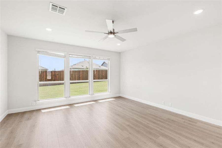 Spacious, unfurnished interior of a new home in Arcadia Trails, Balch Springs (Image 21). Spacious, unfurnished interior of a new home in Arcadia Trails, Balch Springs (Image 21).