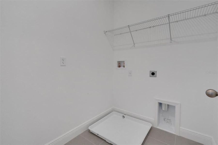 Spacious, unfurnished interior of a new home in Crossroads at Kelly Park, Apopka (Image 34).