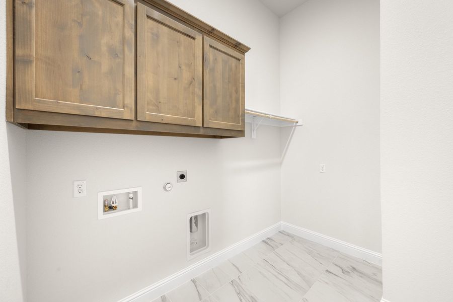 Spacious, unfurnished interior of a new home in Bull Hide Estates, Hewitt (Image 35).