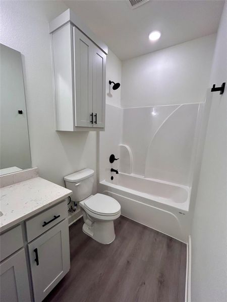 Furnished interior view inside a new home in , Kilgore (Image 2).