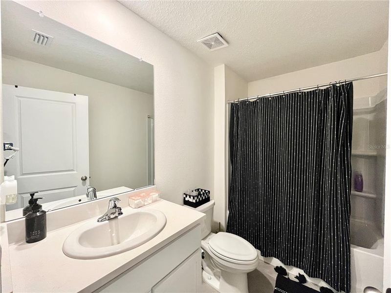 Furnished interior view inside a new home in Ocala Crossings South, Ocala (Image 5).