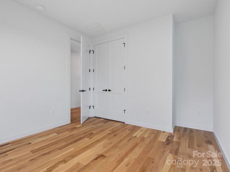 Spacious, unfurnished interior of a new home in , Asheville (Image 22).