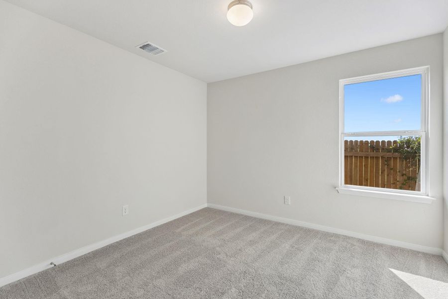 Spacious, unfurnished interior of a new home in Butler Farms, Liberty Hill (Image 17).