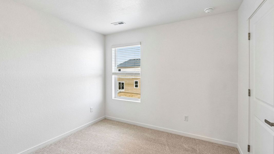 Spacious, unfurnished interior of a new home in Prairie Song, Windsor (Image 16).