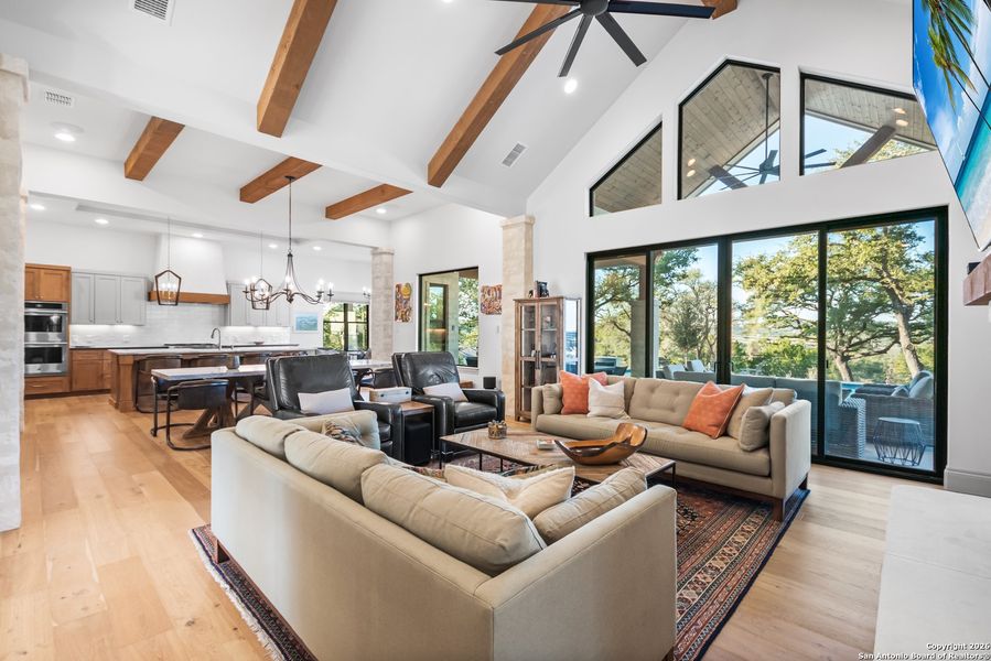 Community amenities in , Boerne (Image 37).