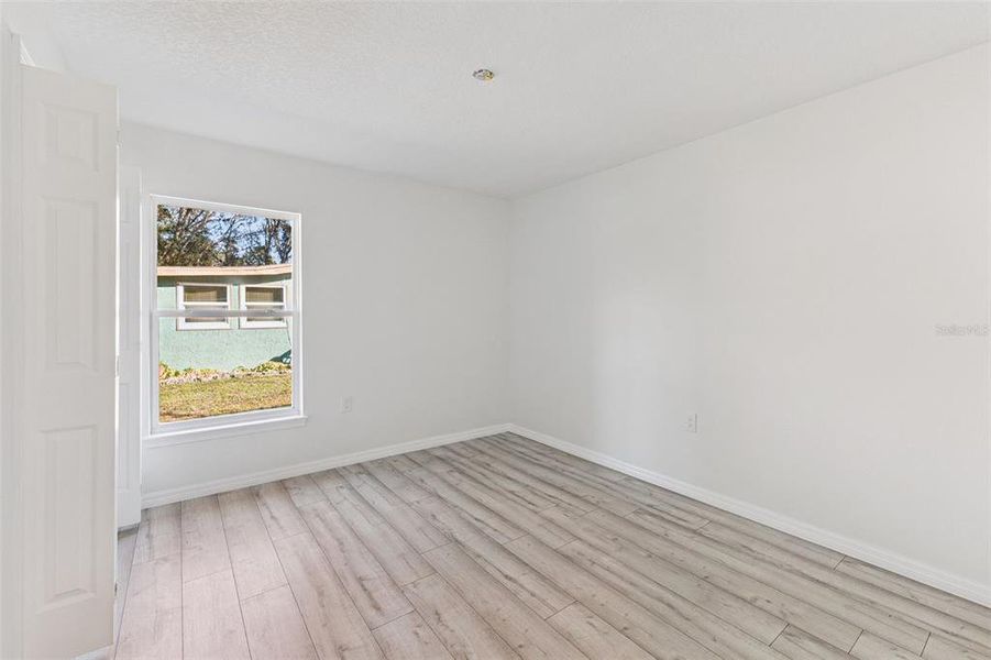 Spacious, unfurnished interior of a new home in , Orange City (Image 21).