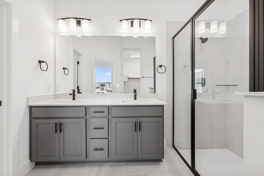 Owner's Bathroom Owner's Bathroom