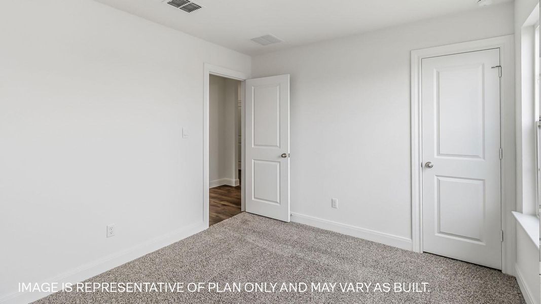 Spacious, unfurnished interior of a new home in Riverview, Georgetown (Image 9).