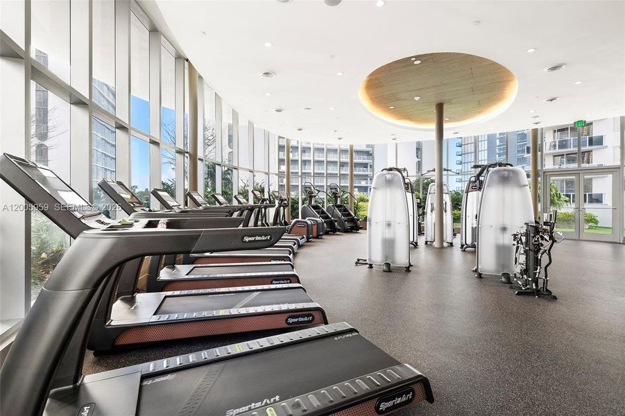 Community amenities in , Miami (Image 54).